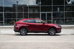 Toyota Venza Hybrid LE 2020 года 